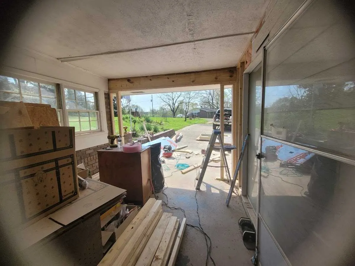 Air movers and dehumidifier for Water Mitigation Services in Vincent